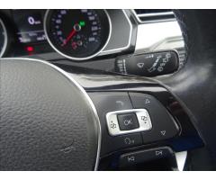 Volkswagen Passat 2,0 TDi DSG 110kW Comfortline,NAVI - 33