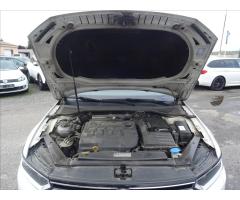 Volkswagen Passat 2,0 TDi DSG 110kW Comfortline,NAVI - 35