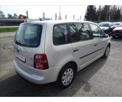 Volkswagen Touran 1,4 TSi 7.míst,1.majitel,2xkola - 8