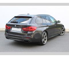 BMW Řada 5 M550d xDrive Touring - 2