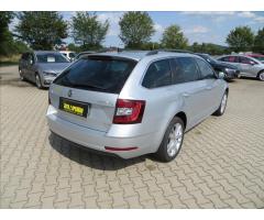 Škoda Octavia 2,0 TDI 135 kW 4x4 DSG Style Combi - 8