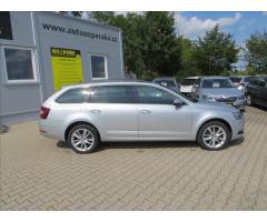 Škoda Octavia 2,0 TDI 135 kW 4x4 DSG Style Combi - 9