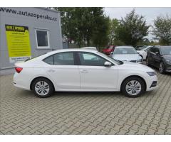 Škoda Octavia 2,0 TDI 85kW Ambition DSG - 9