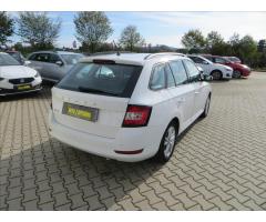 Škoda Fabia 1,0 TSI Ambition Tour, Kamera - 9