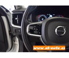 Volvo V90 2.0 D4 CROSS COUNTRY AWD 2019 - 32