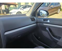 Volkswagen Golf 2,0   TDi 1MAJ*Tažné*Rozvody - 23