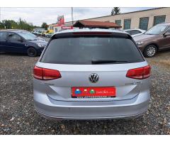 Volkswagen Passat 2,0   TDi 110kW DSG Comfortline - 6