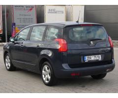 Peugeot 5008 1.6 HDI, NAVI 7míst PO SERVISE - 6