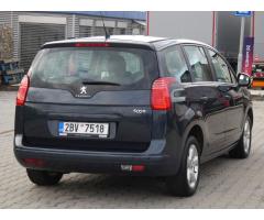 Peugeot 5008 1.6 HDI, NAVI 7míst PO SERVISE - 9