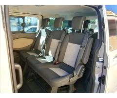 Ford Tourneo Custom 2,2 TDCi 114kW TITANIUM - 11