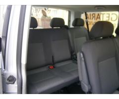 Volkswagen Caravelle 2,0 TDI KLIMA 9 MÍST - 12