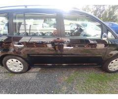 Volkswagen Touran 1.6 Conceptline - 6