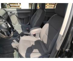 Volkswagen Touran 1.6 Conceptline - 13