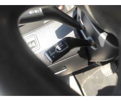 Volkswagen Passat 2.0 TDI DPF COMFORTLINE DSG VA - 13