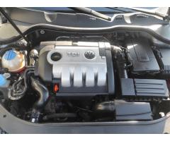 Volkswagen Passat 2.0 TDI DPF COMFORTLINE DSG VA - 19