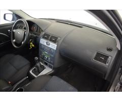 Ford Mondeo 1,8 i - 16