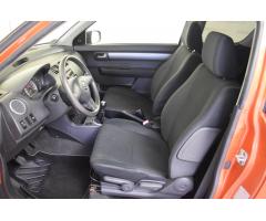 Suzuki Swift 1,3 i PO SERVISU,SUPER STAV - 8