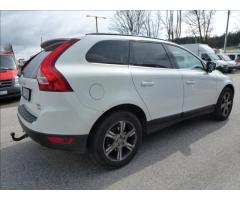 Volvo XC60 2,4 D5 Summum AWD 158KW - 7