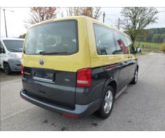 Volkswagen Caravelle 2,0 TDI 9 míst - 9