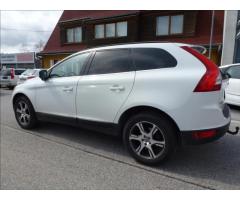 Volvo XC60 2,4 D5 Summum AWD 158KW - 11