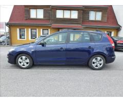 Hyundai i30 1,4 i CW Edition PLUS - 11