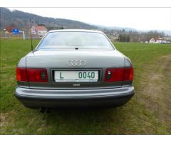 Audi A8 4,2 V8 Quattro 4x4  VETERÁN - 12