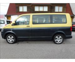 Volkswagen Caravelle 2,0 TDI 9 míst - 13