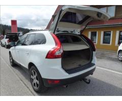 Volvo XC60 2,4 D5 Summum AWD 158KW - 18