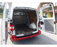 Volkswagen Transporter 2,0 TDI 5 míst červeno-bílá L2 - 18