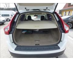 Volvo XC60 2,4 D5 Summum AWD 158KW - 19