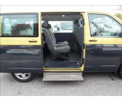 Volkswagen Caravelle 2,0 TDI 9 míst - 22