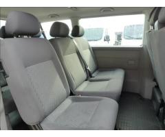 Volkswagen Caravelle 2,0 TDI 9 míst - 24