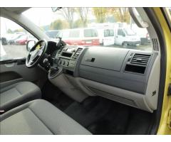 Volkswagen Caravelle 2,0 TDI 9 míst - 27