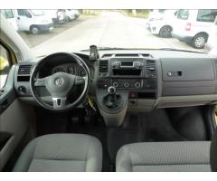 Volkswagen Caravelle 2,0 TDI 9 míst - 29