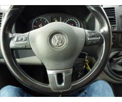 Volkswagen Caravelle 2,0 TDI 9 míst - 38