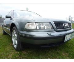 Audi A8 4,2 V8 Quattro 4x4  VETERÁN - 64