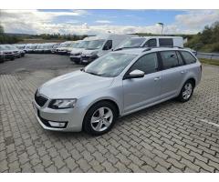 ŠKODA SUPERB COMBI 2.0TDI 140 LAURIN&K 4X4 DSG 7ST