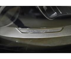 Mercedes-Benz Třídy C 2,0 C200 135kW AMG LED KŮŽE AC - 49