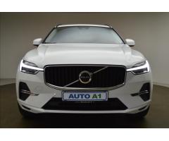 Volvo XC60 2,0 B4 145kW MOMENTUM PRO TZ - 38