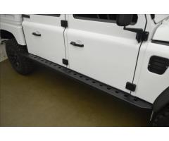 Land Rover Defender 2,5 130 Td5 90kW PO RENOVACI - 40