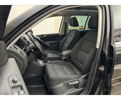 Volkswagen Tiguan 2,0 TDi 103kW 4X4 PANO KLIMA - 20