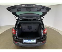 Volkswagen Tiguan 2,0 TDi 103kW 4X4 PANO KLIMA - 28