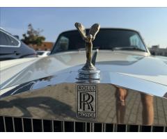 Rolls-Royce 5,7 SILVER SHADOW 171kW LIMO - 32