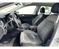 Volkswagen Golf 2,0 TDi DSG NAVI LED ZÁRUKA - 14