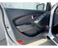 Hyundai ix35 2,0 CRDI 4x4 Aut.Klima,ZÁRUKA - 12