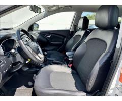 Hyundai ix35 2,0 CRDI 4x4 Aut.Klima,Kůže - 14