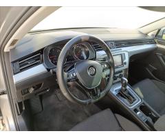 Volkswagen Passat 2,0 TDi DSG NAVI LED TEMPMAT - 13