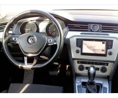 Volkswagen Passat 2,0 TDi DSG NAVI LED TEMPMAT - 16