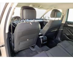 Volkswagen Passat 2,0 TDi DSG NAVI LED TEMPMAT - 21