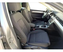 Volkswagen Passat 2,0 TDi DSG NAVI LED TEMPMAT - 28